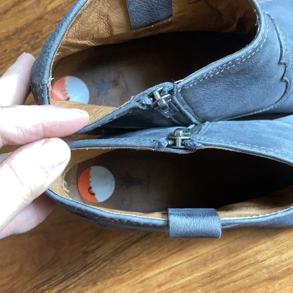 Frye gray leather booties size‎ 9.5